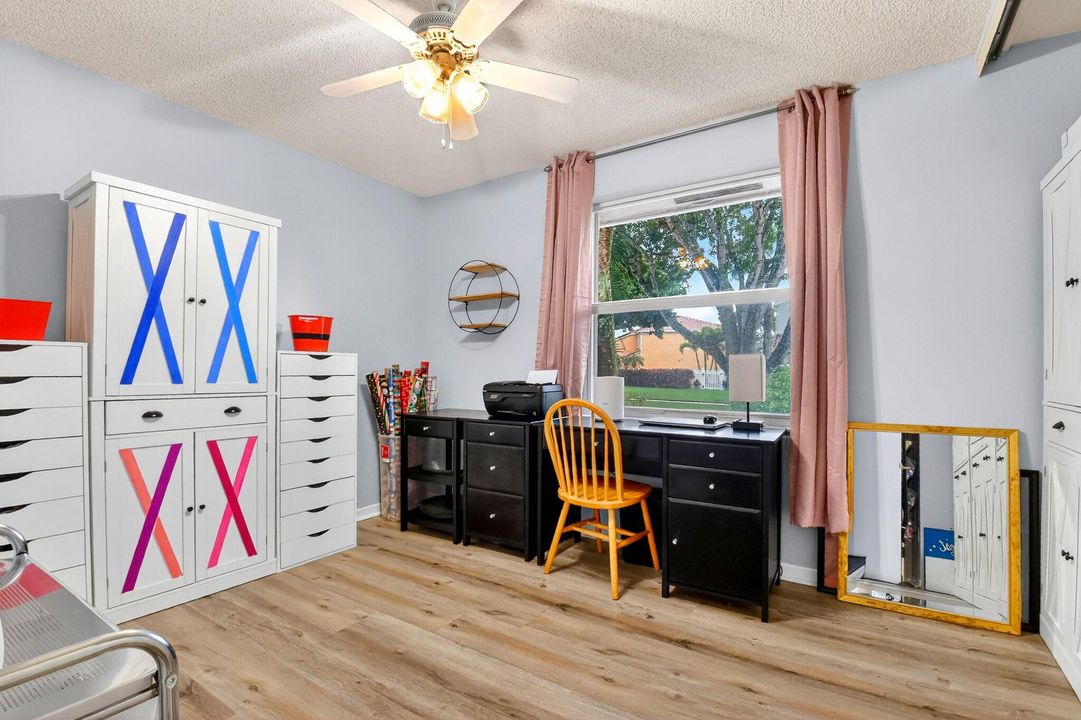 For Sale: $565,000 (3 beds, 2 baths, 1861 Square Feet)