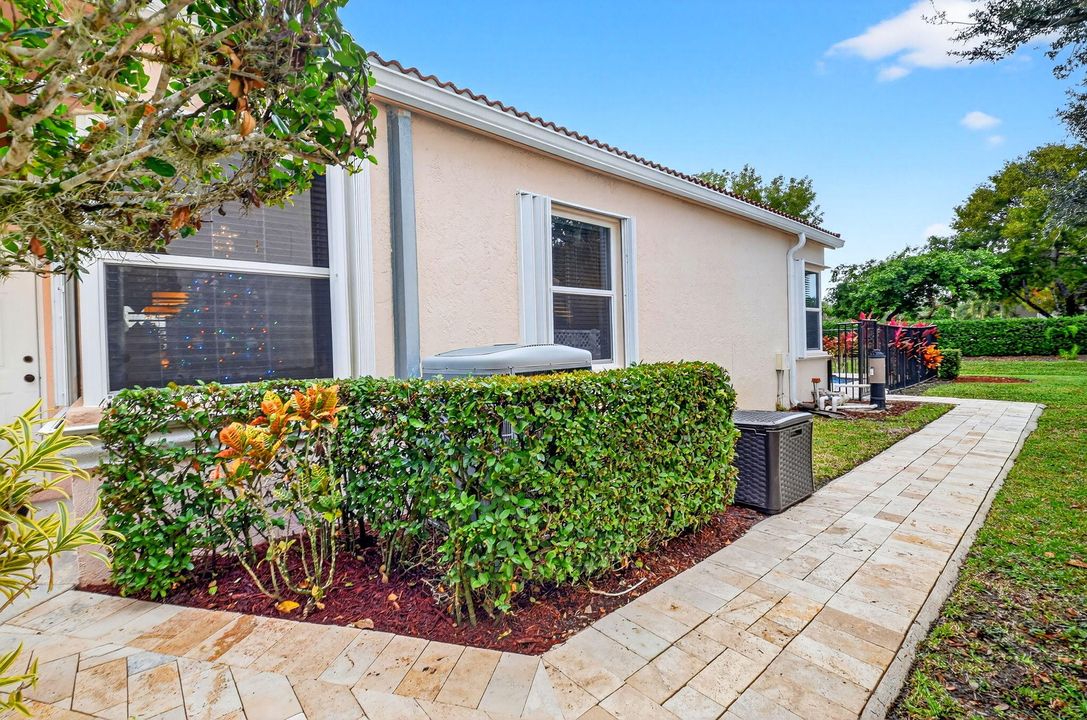 For Sale: $565,000 (3 beds, 2 baths, 1861 Square Feet)