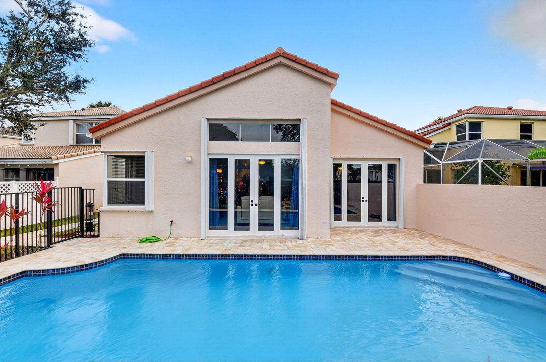 For Sale: $565,000 (3 beds, 2 baths, 1861 Square Feet)