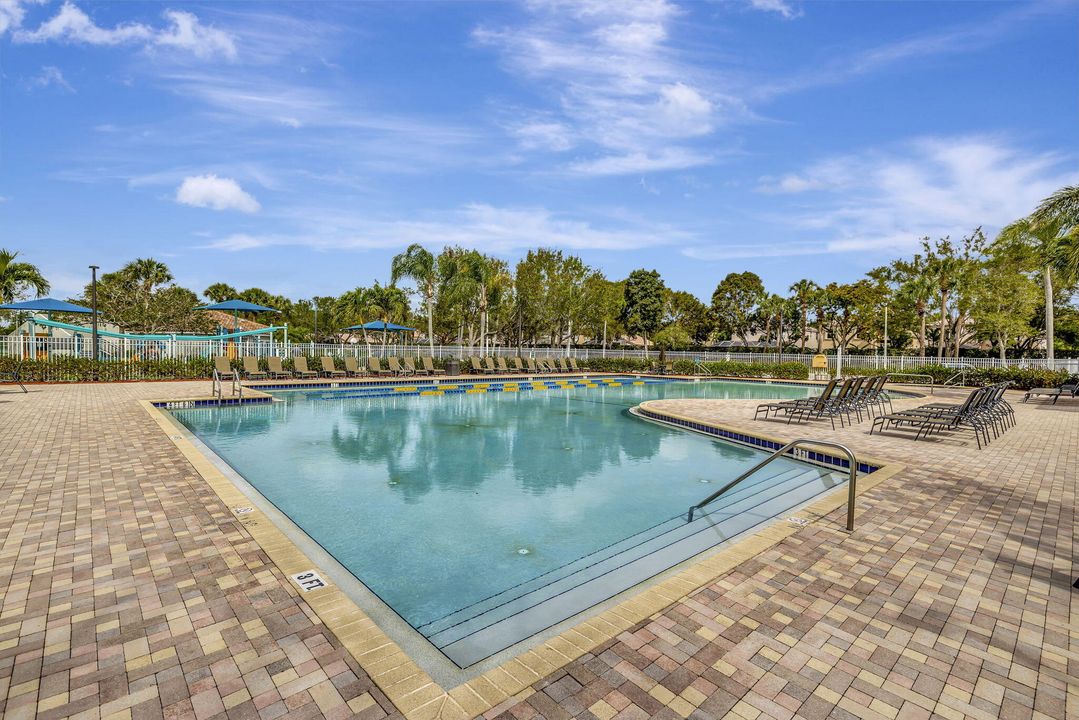 For Sale: $565,000 (3 beds, 2 baths, 1861 Square Feet)