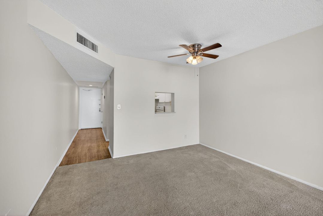 For Sale: $139,000 (1 beds, 1 baths, 750 Square Feet)