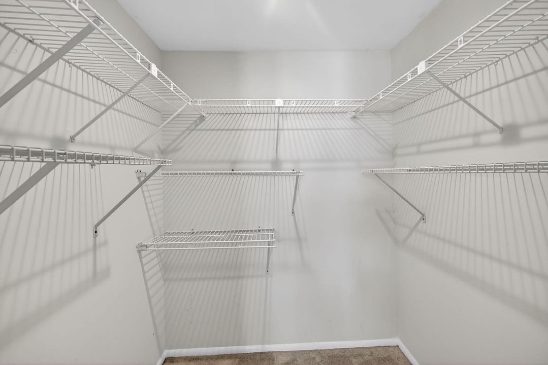 For Sale: $139,000 (1 beds, 1 baths, 750 Square Feet)