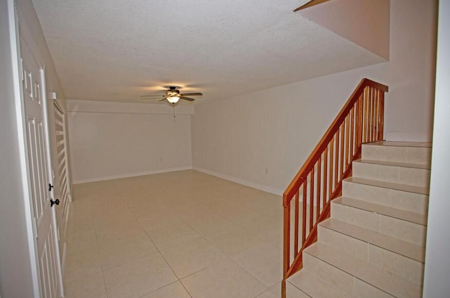 В аренду: $2,250 (2 спален, 2 ванн, 1236 Квадратных фут)