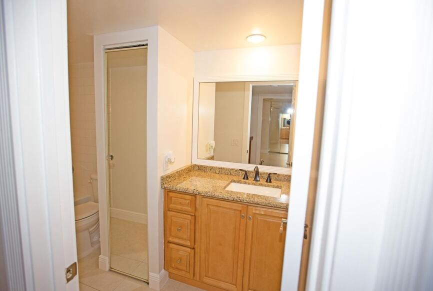 В аренду: $2,250 (2 спален, 2 ванн, 1236 Квадратных фут)