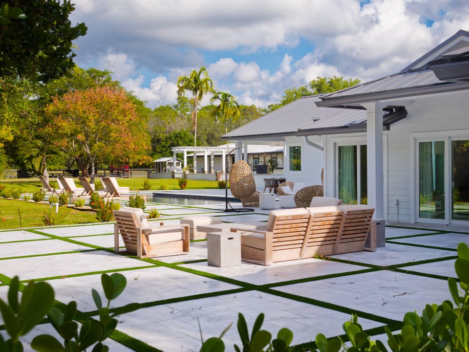 For Sale: $3,994,980 (6 beds, 6 baths, 5560 Square Feet)