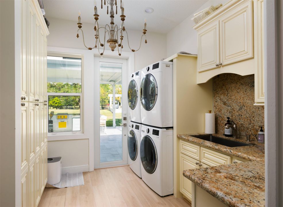 For Sale: $3,994,980 (6 beds, 6 baths, 5560 Square Feet)