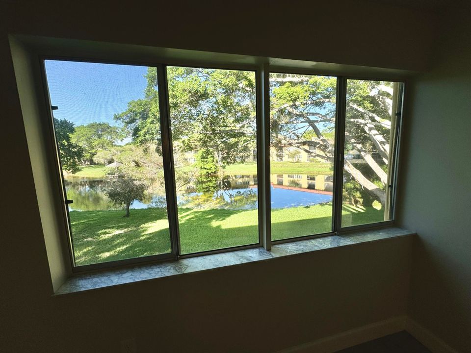 出租: $2,200 (1 贝兹, 1 浴室, 780 平方英尺)