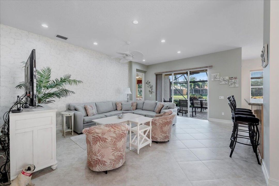 For Sale: $535,000 (3 beds, 2 baths, 1782 Square Feet)