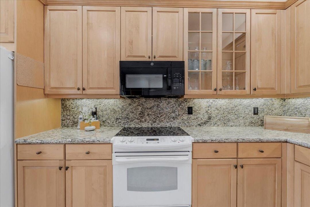 For Sale: $535,000 (3 beds, 2 baths, 1782 Square Feet)