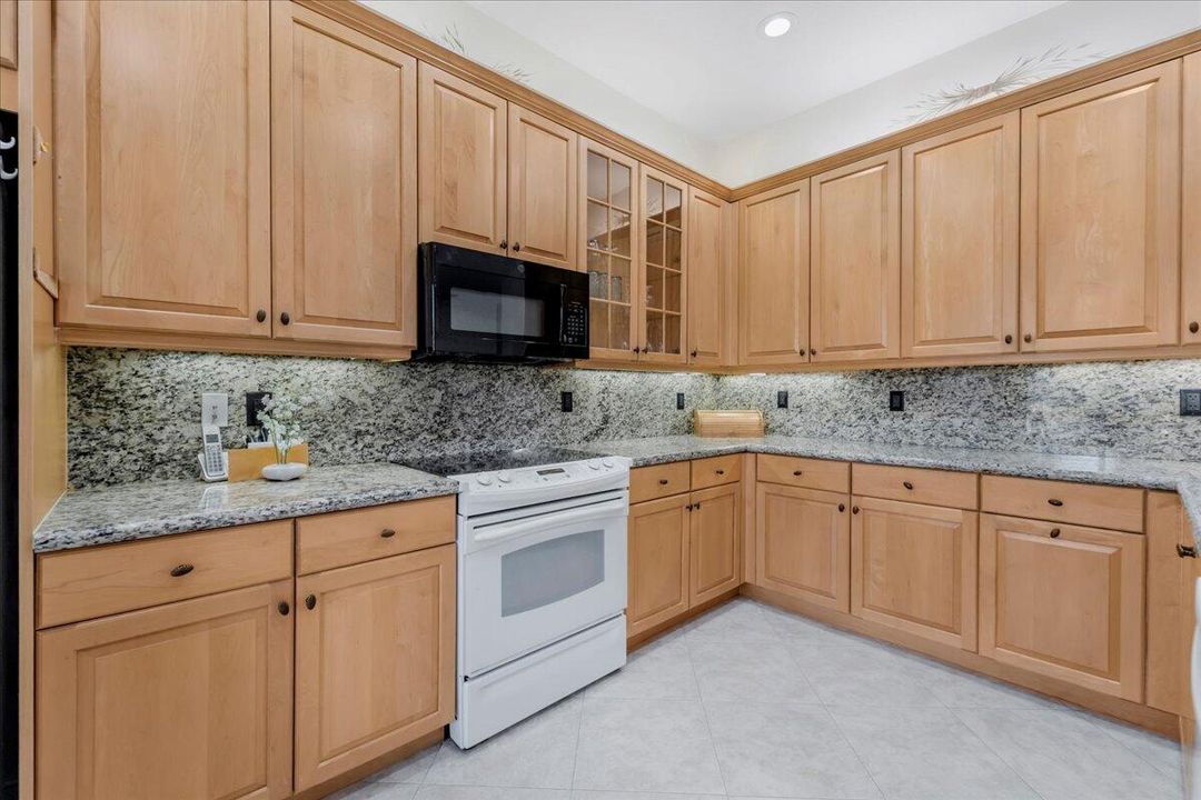 For Sale: $535,000 (3 beds, 2 baths, 1782 Square Feet)