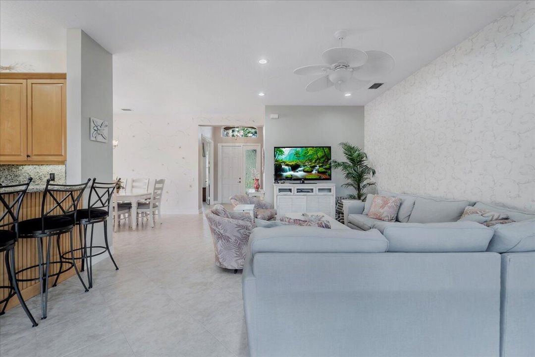 For Sale: $535,000 (3 beds, 2 baths, 1782 Square Feet)