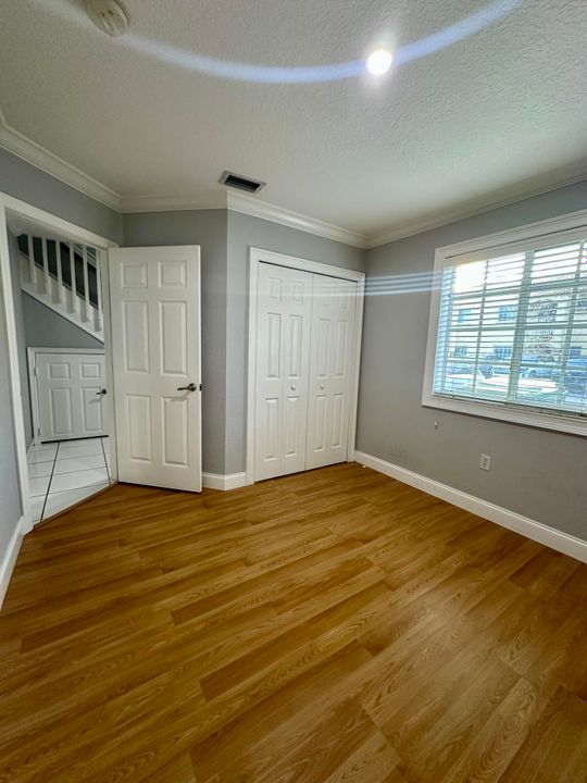 For Sale: $430,000 (3 beds, 2 baths, 1188 Square Feet)