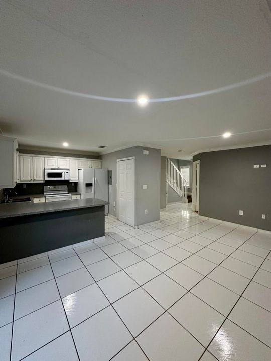 For Sale: $430,000 (3 beds, 2 baths, 1188 Square Feet)