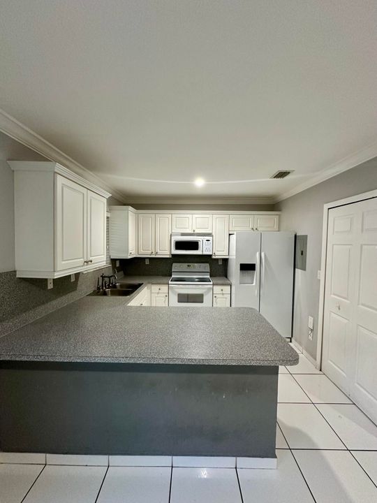 For Sale: $430,000 (3 beds, 2 baths, 1188 Square Feet)