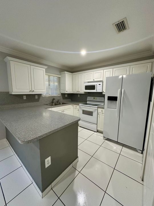 For Sale: $430,000 (3 beds, 2 baths, 1188 Square Feet)