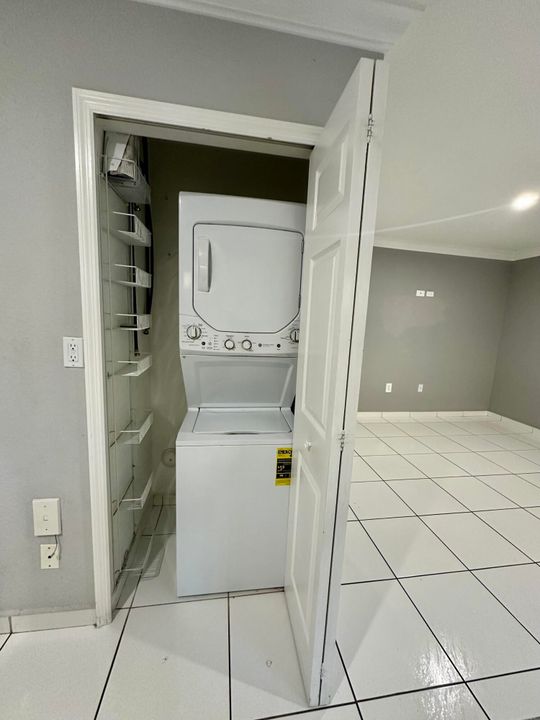 For Sale: $430,000 (3 beds, 2 baths, 1188 Square Feet)