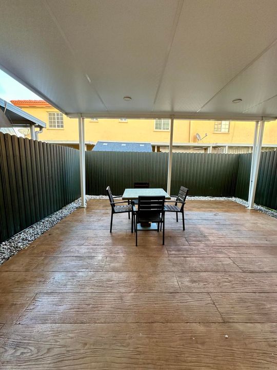 For Sale: $430,000 (3 beds, 2 baths, 1188 Square Feet)