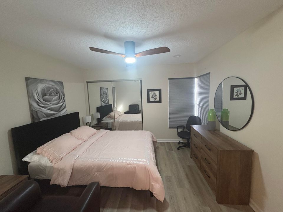 For Rent: $4,300 (2 beds, 2 baths, 1722 Square Feet)