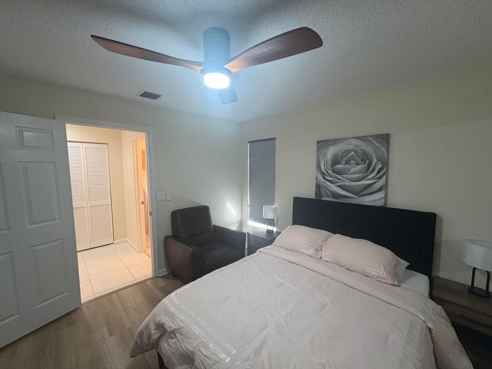 For Rent: $4,300 (2 beds, 2 baths, 1722 Square Feet)