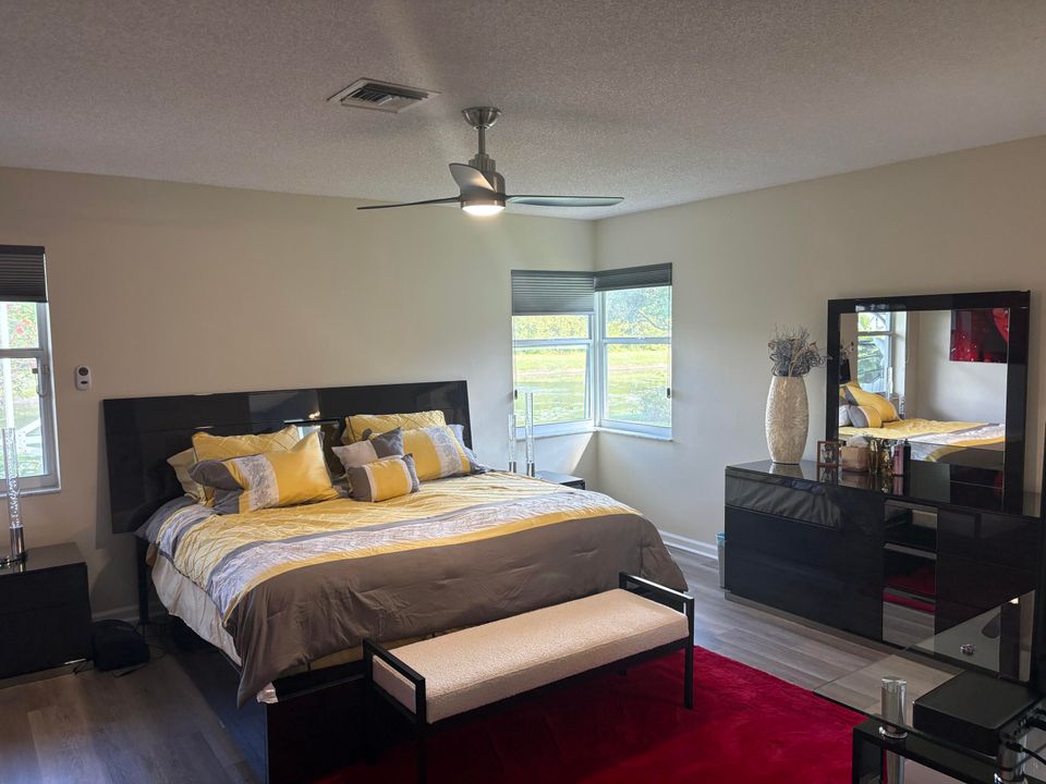 For Rent: $4,300 (2 beds, 2 baths, 1722 Square Feet)