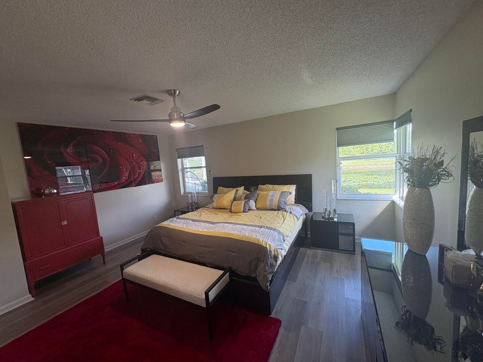 For Rent: $4,300 (2 beds, 2 baths, 1722 Square Feet)