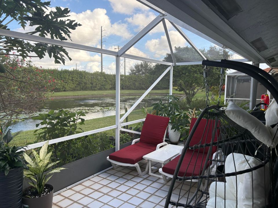 For Rent: $4,300 (2 beds, 2 baths, 1722 Square Feet)