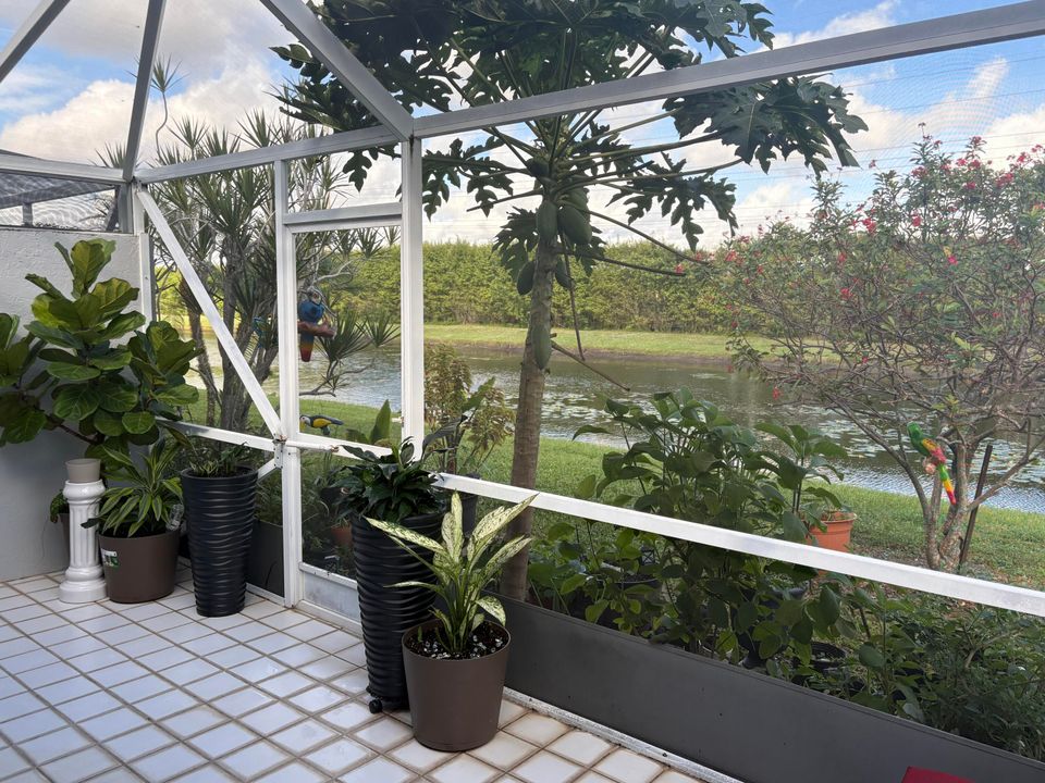 For Rent: $4,300 (2 beds, 2 baths, 1722 Square Feet)