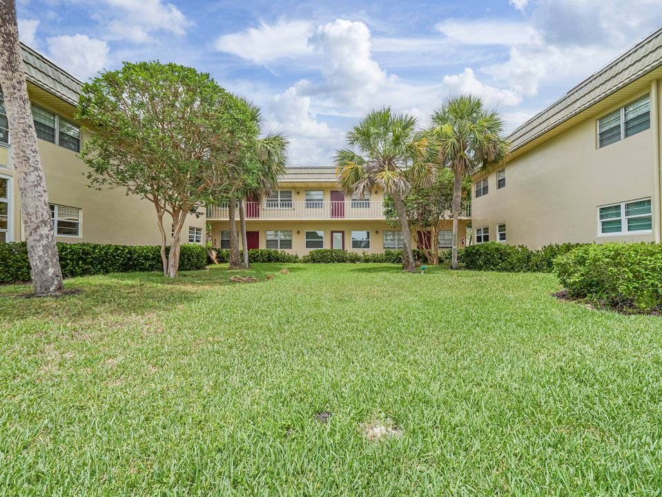 For Sale: $120,000 (1 beds, 1 baths, 750 Square Feet)