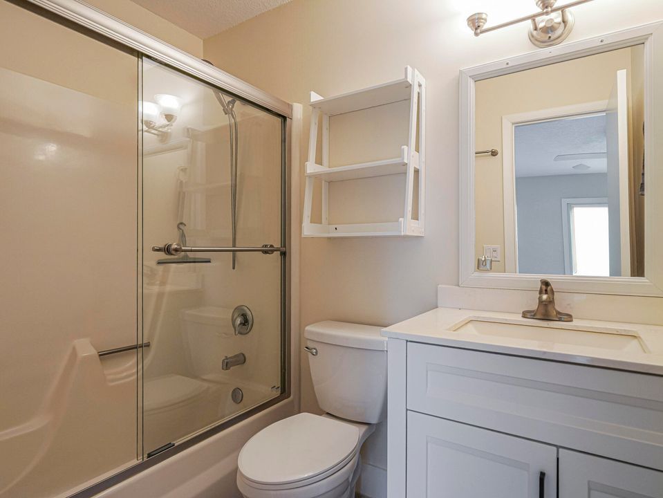 For Sale: $120,000 (1 beds, 1 baths, 750 Square Feet)