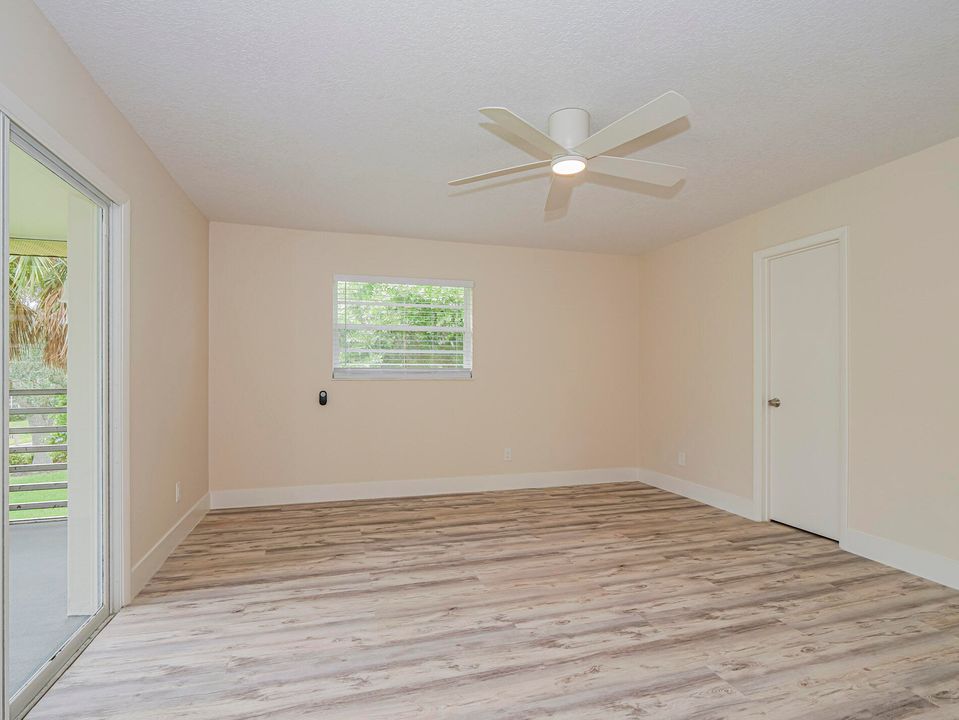 For Sale: $120,000 (1 beds, 1 baths, 750 Square Feet)