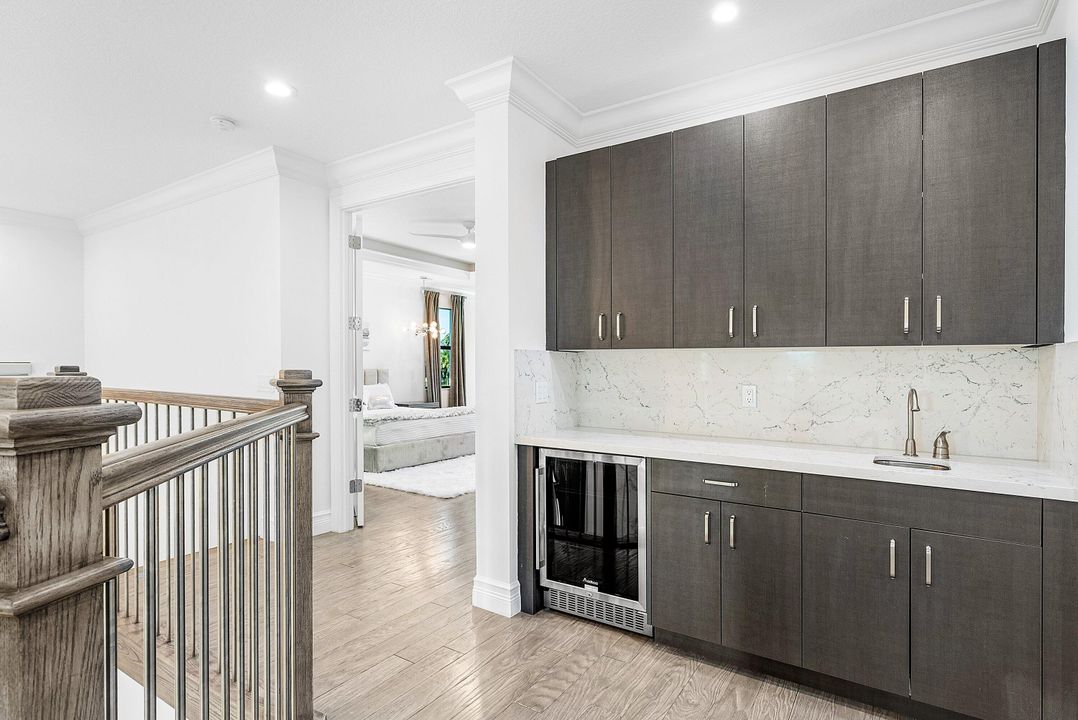 For Sale: $3,499,000 (5 beds, 6 baths, 5332 Square Feet)