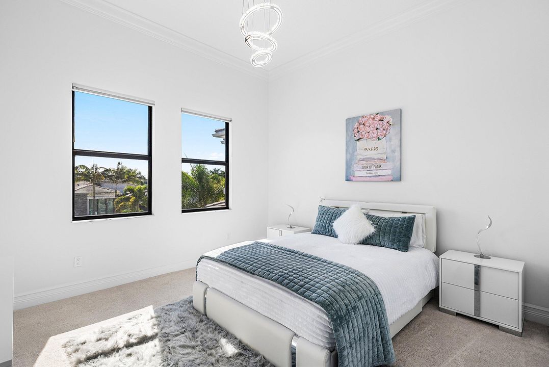 For Sale: $3,499,000 (5 beds, 6 baths, 5332 Square Feet)