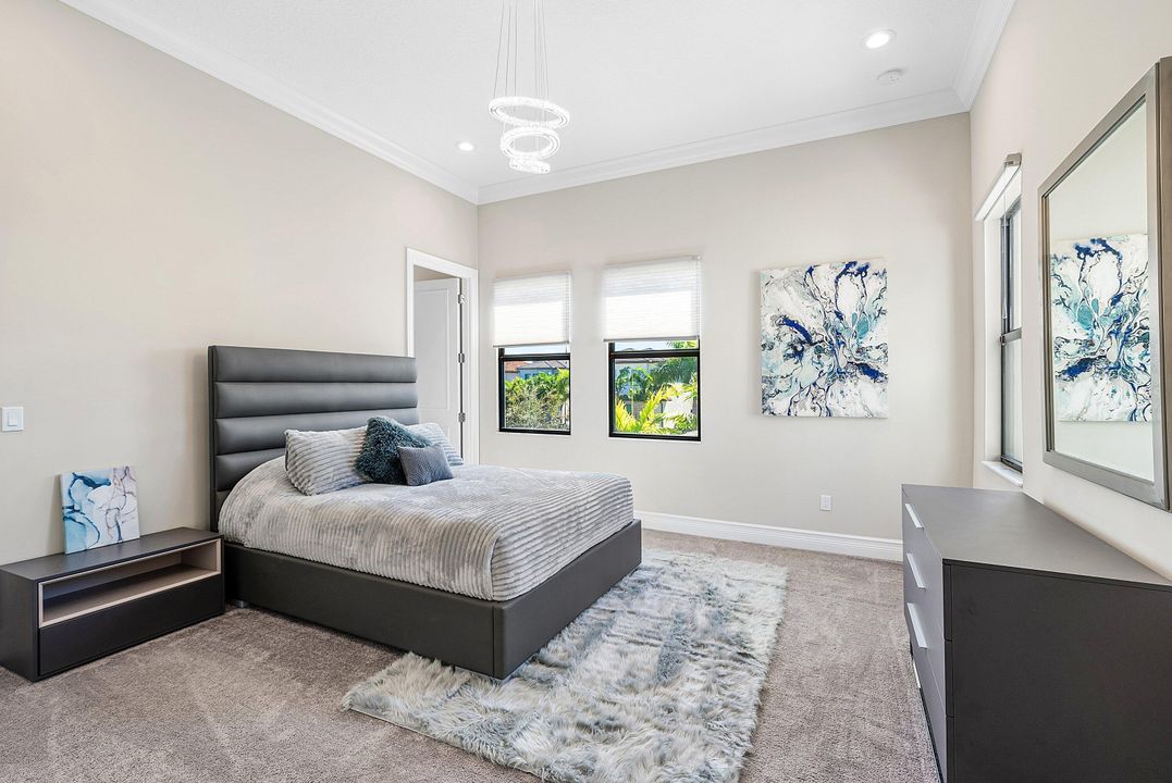 For Sale: $3,499,000 (5 beds, 6 baths, 5332 Square Feet)