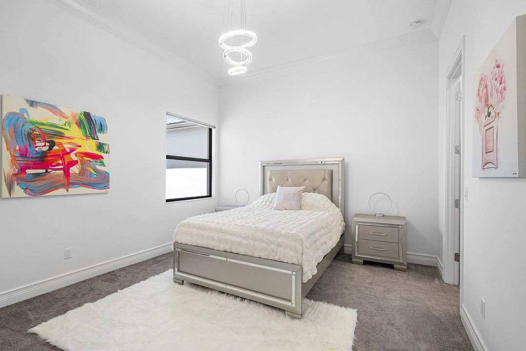 For Sale: $3,499,000 (5 beds, 6 baths, 5332 Square Feet)