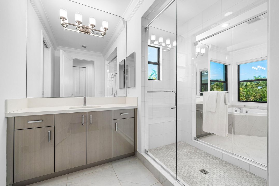 For Sale: $3,499,000 (5 beds, 6 baths, 5332 Square Feet)