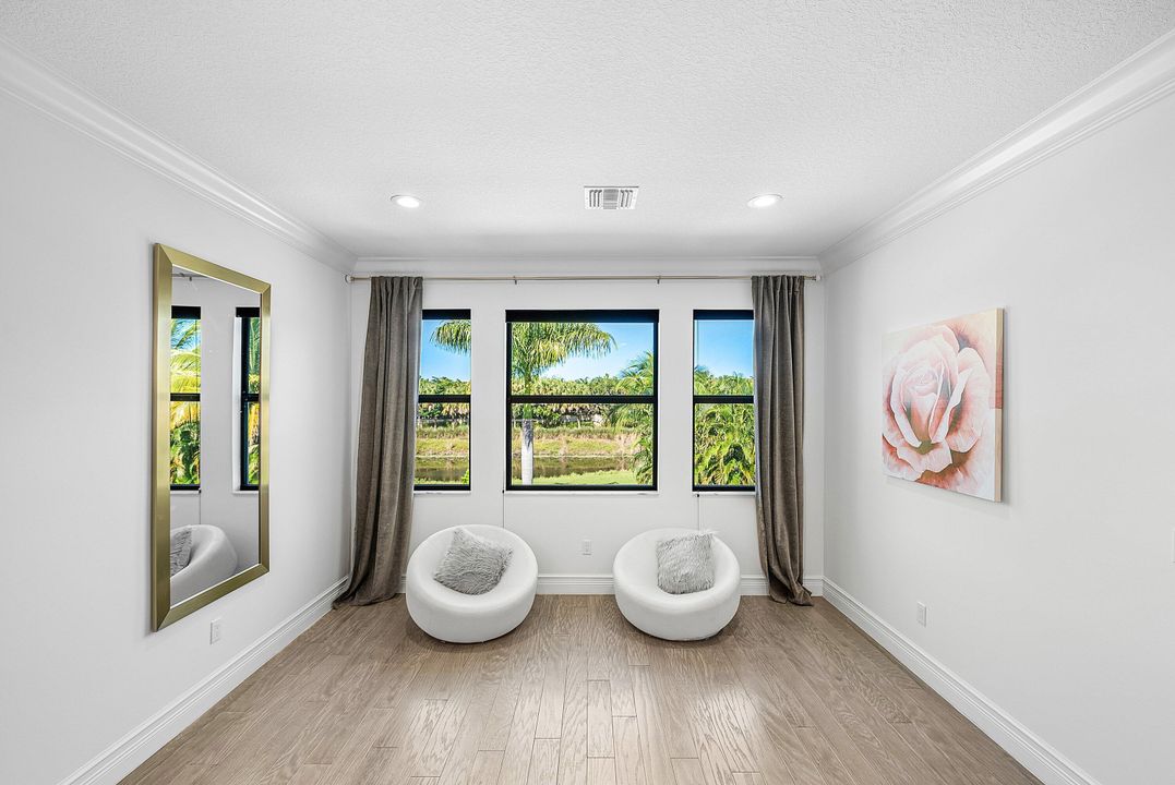 For Sale: $3,499,000 (5 beds, 6 baths, 5332 Square Feet)