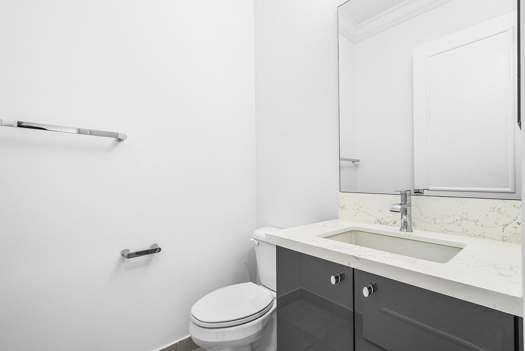 For Sale: $3,499,000 (5 beds, 6 baths, 5332 Square Feet)