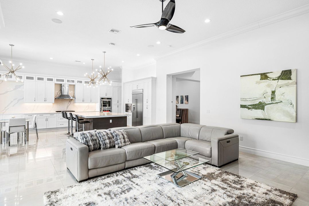 For Sale: $3,499,000 (5 beds, 6 baths, 5332 Square Feet)