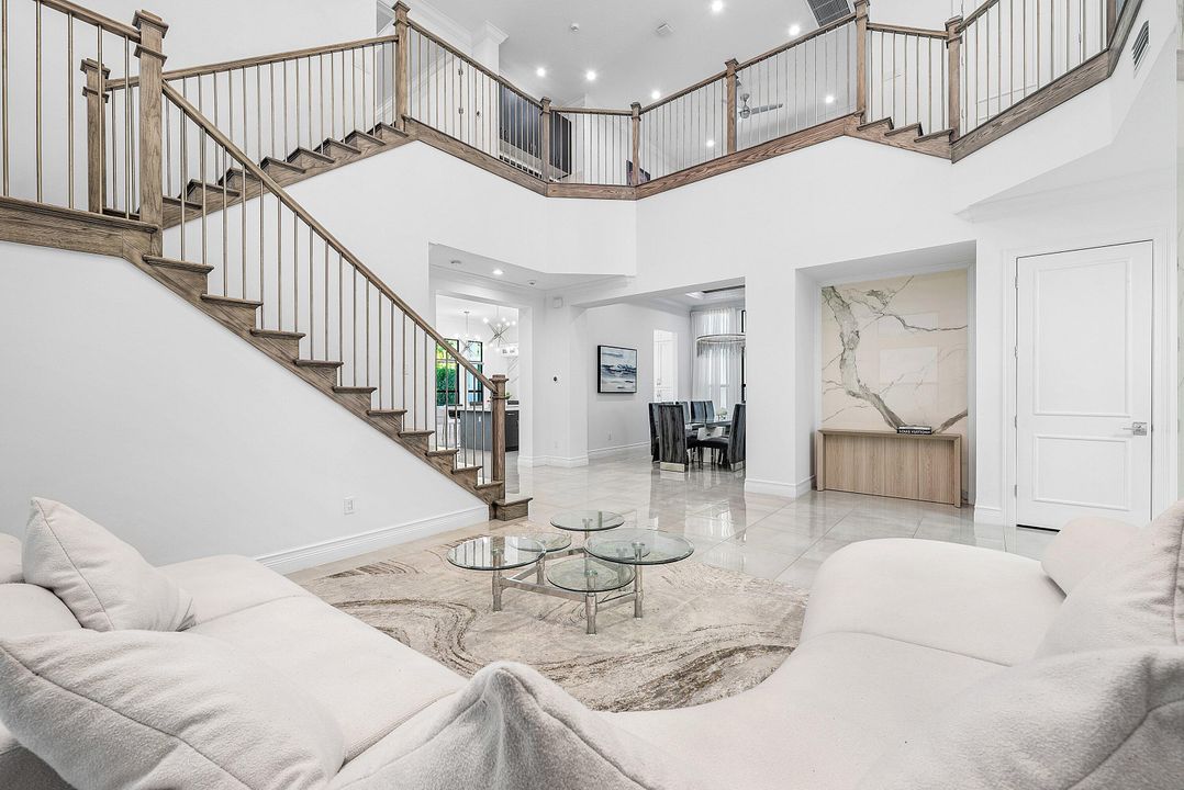 For Sale: $3,499,000 (5 beds, 6 baths, 5332 Square Feet)