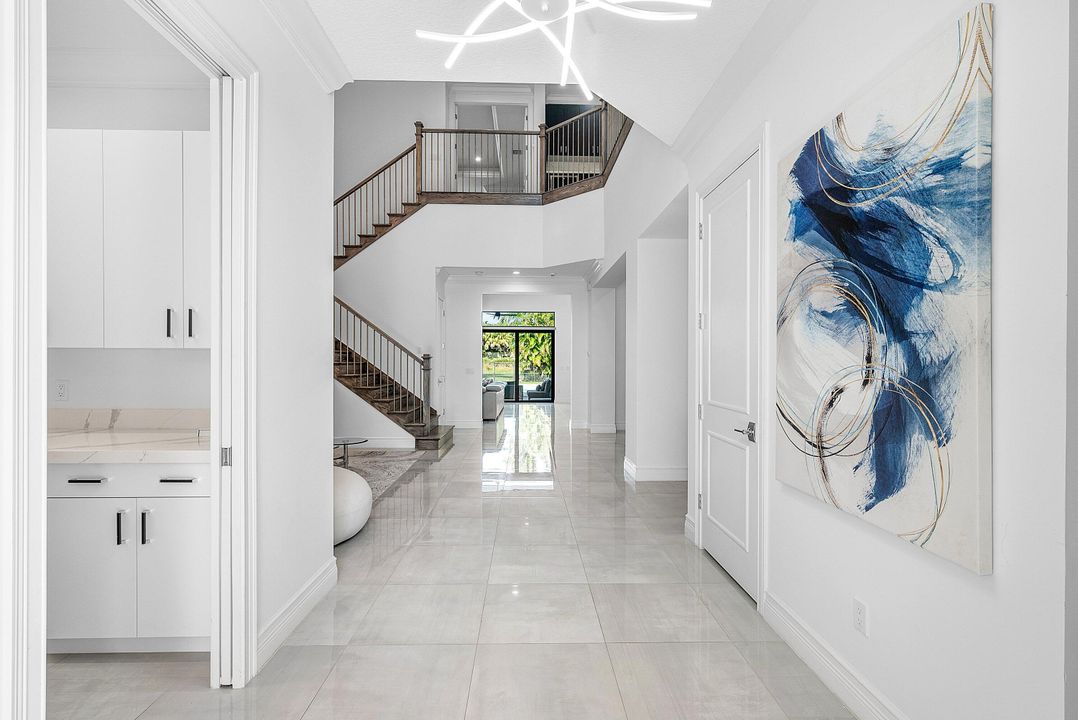 For Sale: $3,499,000 (5 beds, 6 baths, 5332 Square Feet)