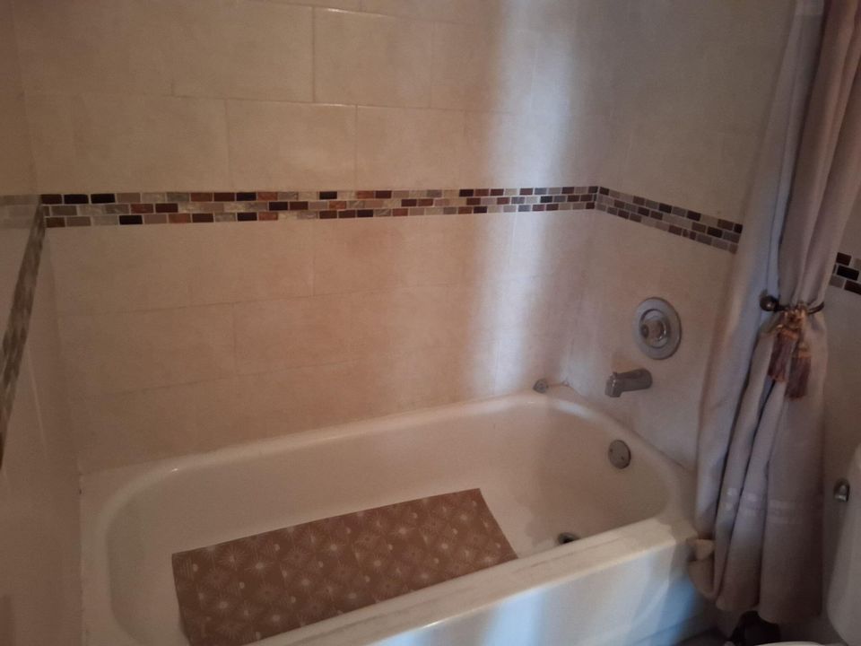 На продажу: $269,500 (2 спален, 2 ванн, 1134 Квадратных фут)