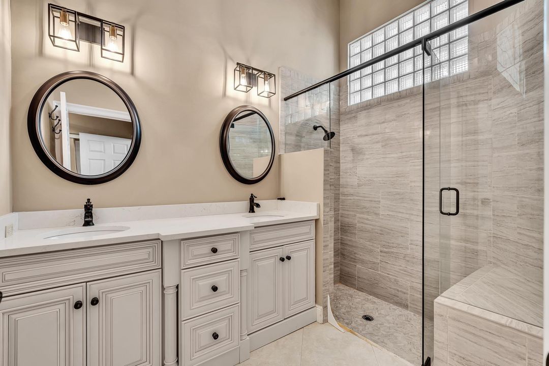 En Venta: $660,000 (3 camas, 2 baños, 1599 Pies cuadrados)