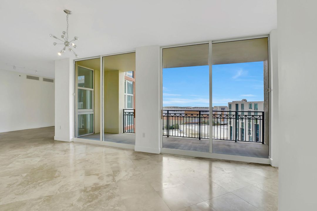 出租: $5,500 (2 贝兹, 2 浴室, 1582 平方英尺)