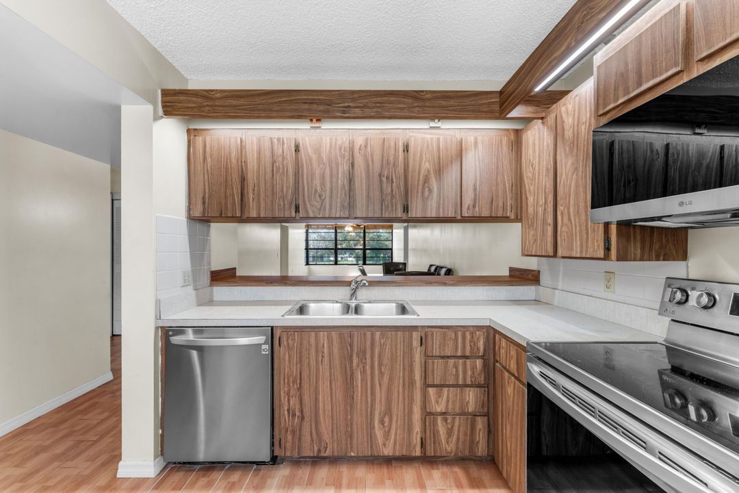 En Venta: $220,000 (2 camas, 2 baños, 1437 Pies cuadrados)