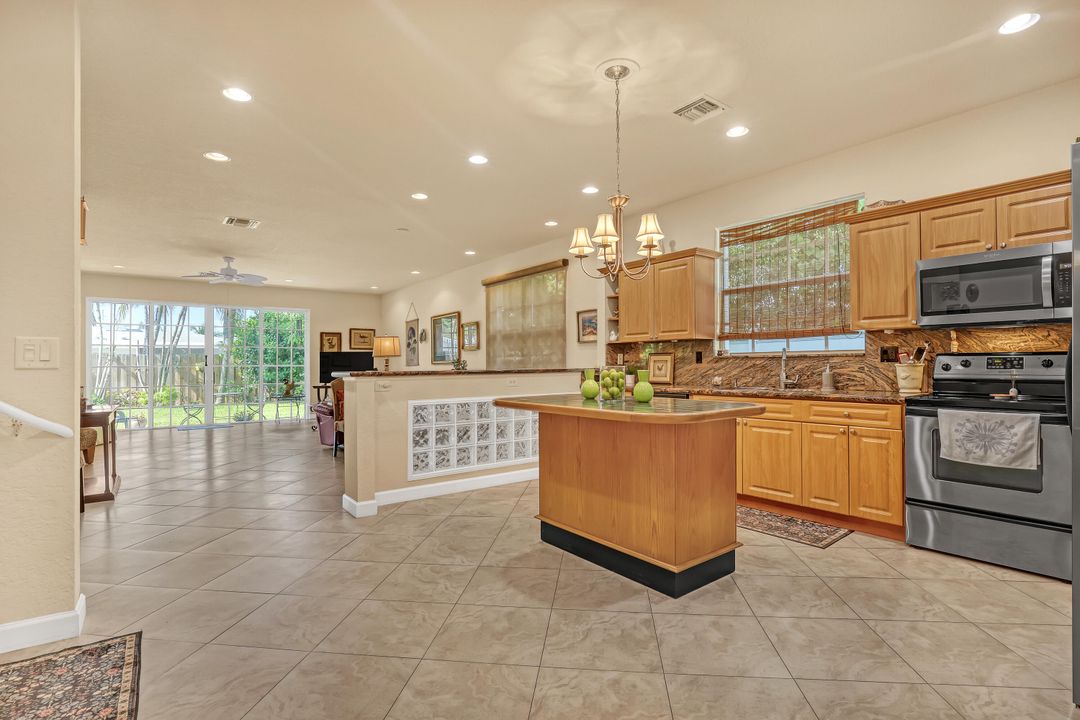 For Rent: $5,000 (3 beds, 2 baths, 2213 Square Feet)