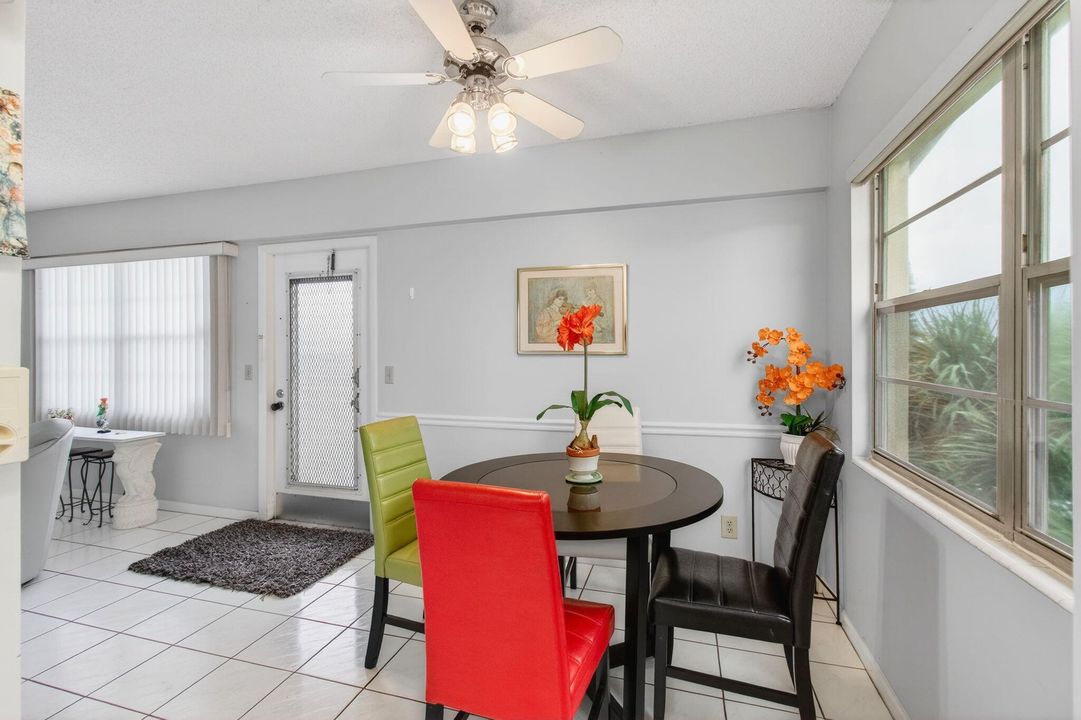 待售: $99,000 (2 贝兹, 1 浴室, 840 平方英尺)