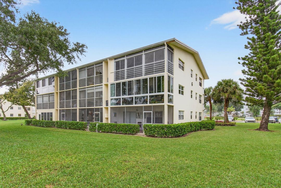 待售: $99,000 (2 贝兹, 1 浴室, 840 平方英尺)