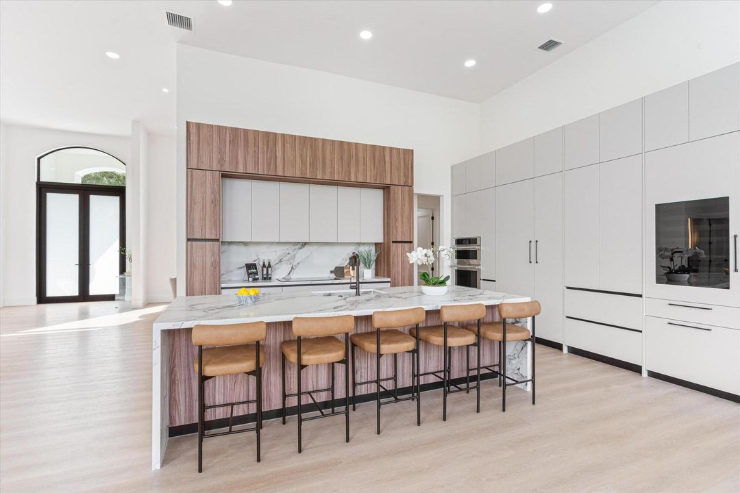 For Sale: $3,250,000 (3 beds, 3 baths, 3385 Square Feet)