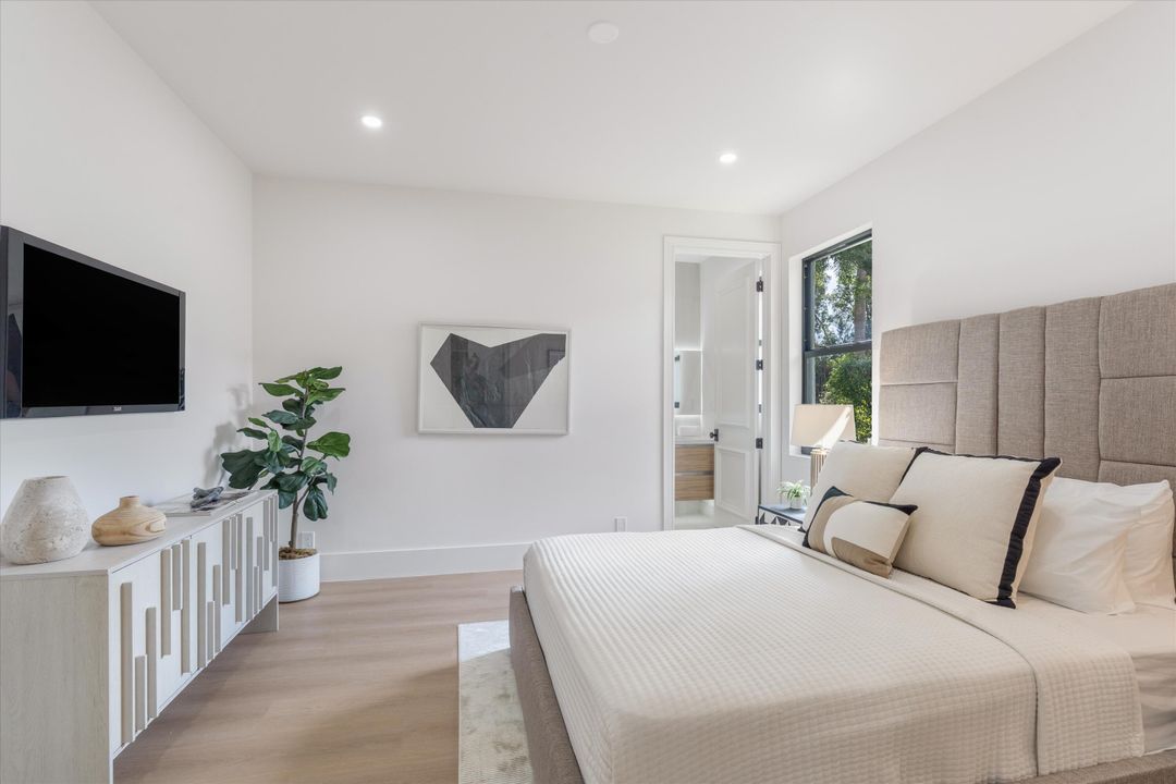 For Sale: $3,250,000 (3 beds, 3 baths, 3385 Square Feet)