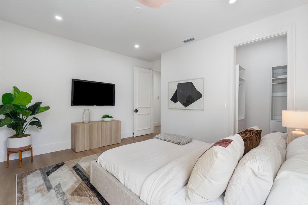 For Sale: $3,250,000 (3 beds, 3 baths, 3385 Square Feet)